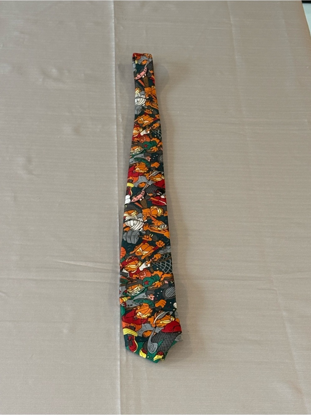 Men's Patterned Garfield Tie -Classic Statement Accessory